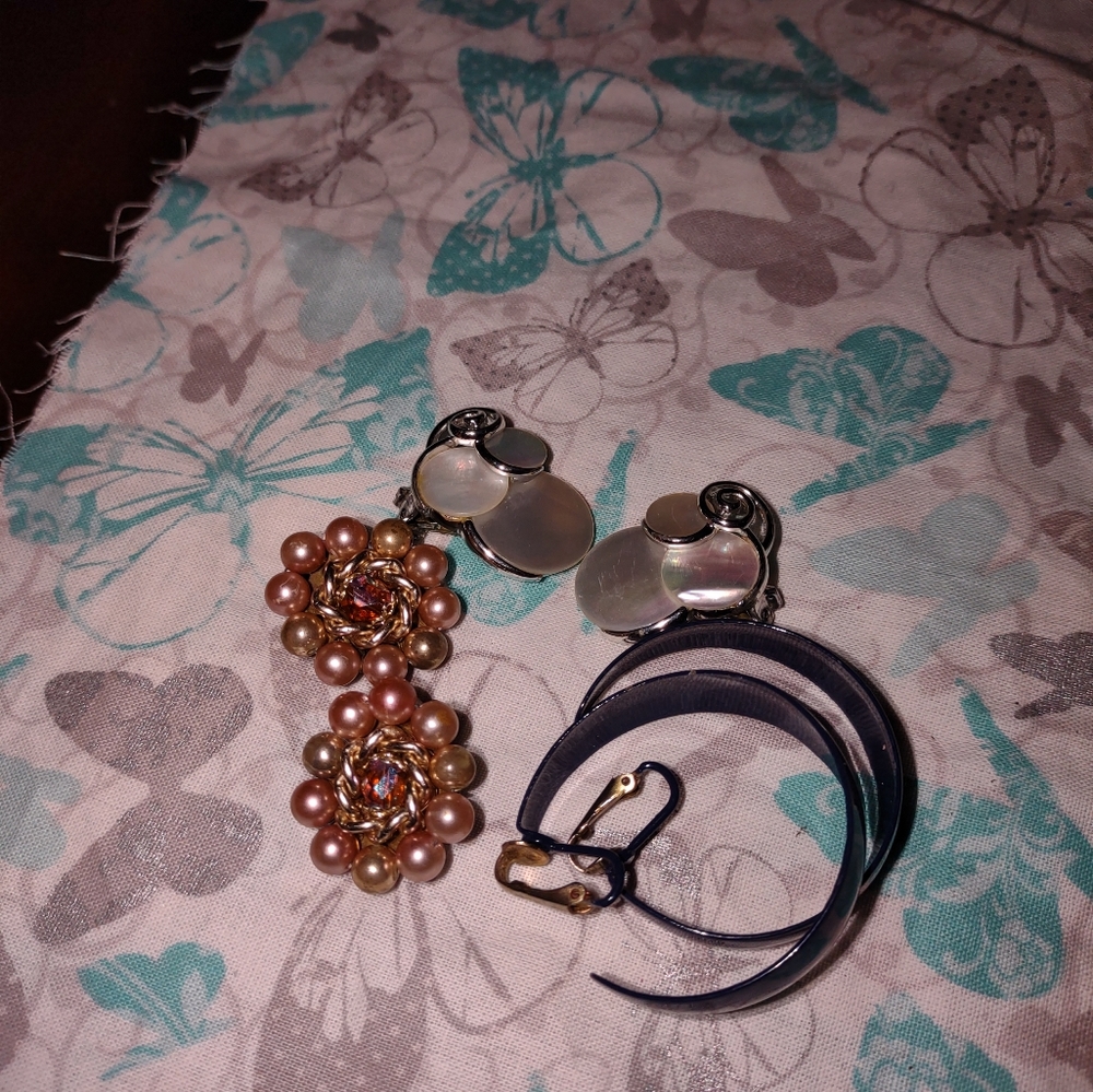 Vintage Lot of Earrings Bag #6